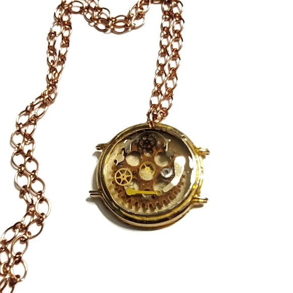 Steampunk Two-Side Mariner Octagon Cogs and Gears Watch Parts Necklace in Resin - Picture 1 of 13